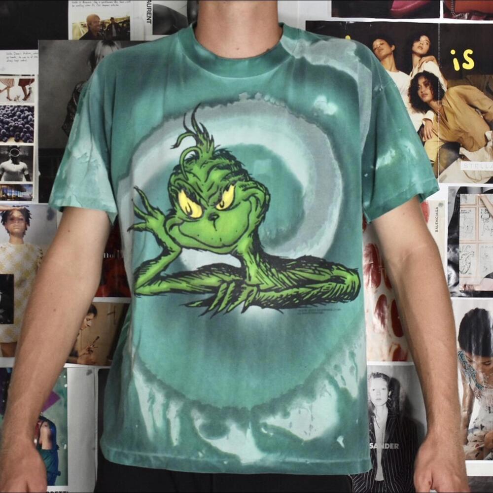Vintage 1997 Dr. Seuss The Grinch tee shirt.